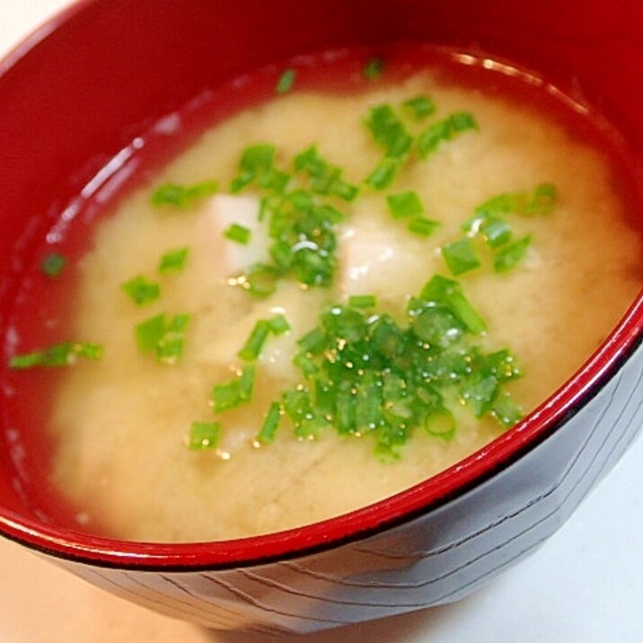 あごだし味噌で　里芋と牛蒡の味噌汁♬